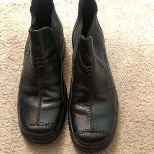 Josef Seibel Womens size 39 (9) black leather booties